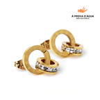 Brincos de Argola Romano com Anéis Cruzados Banhados em Ouro 18k