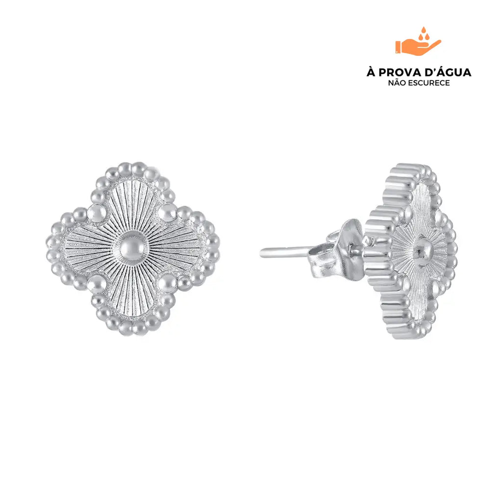 Brincos de Trevo Banhados em Prata