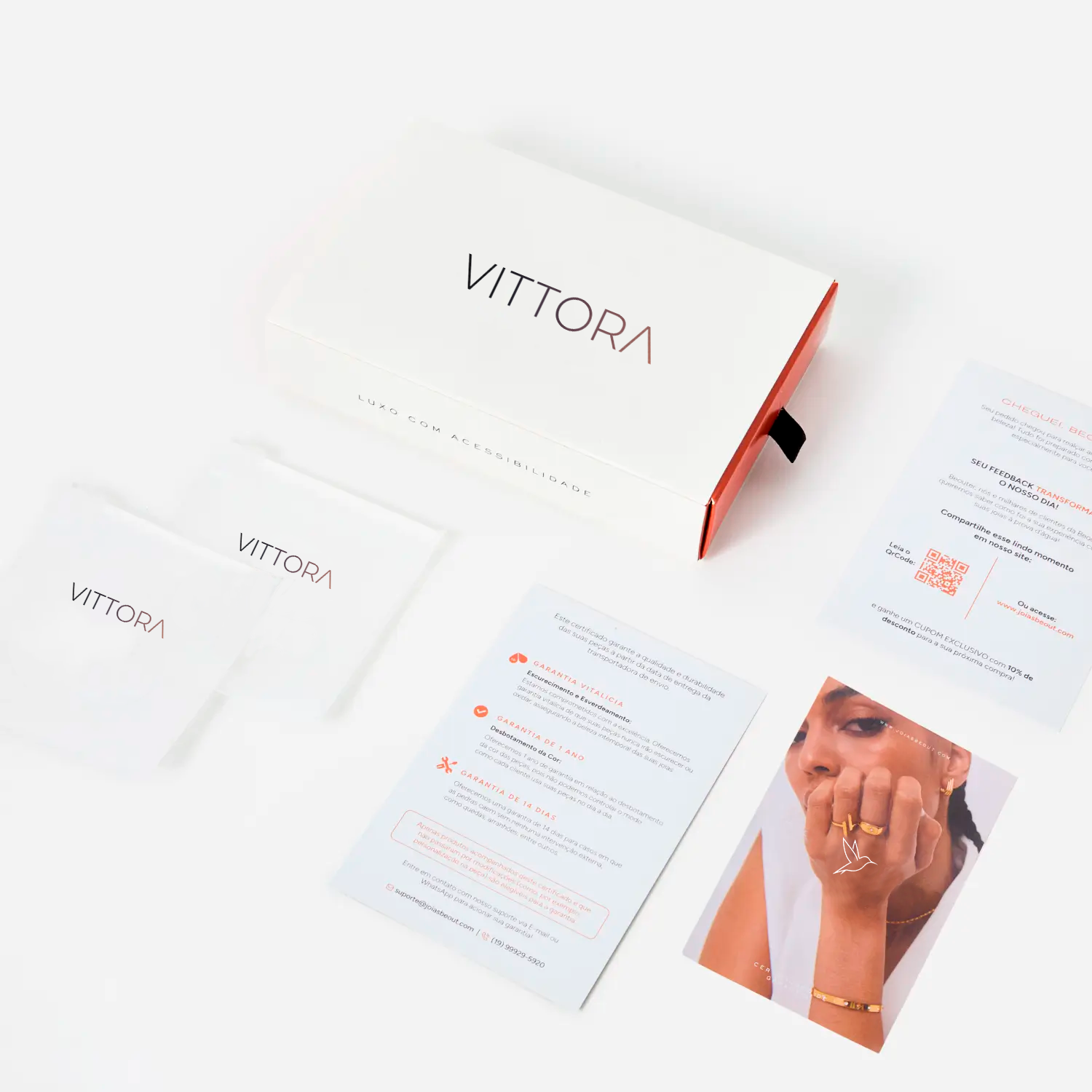 Brincos Gotas de Glamour Banhados em Prata